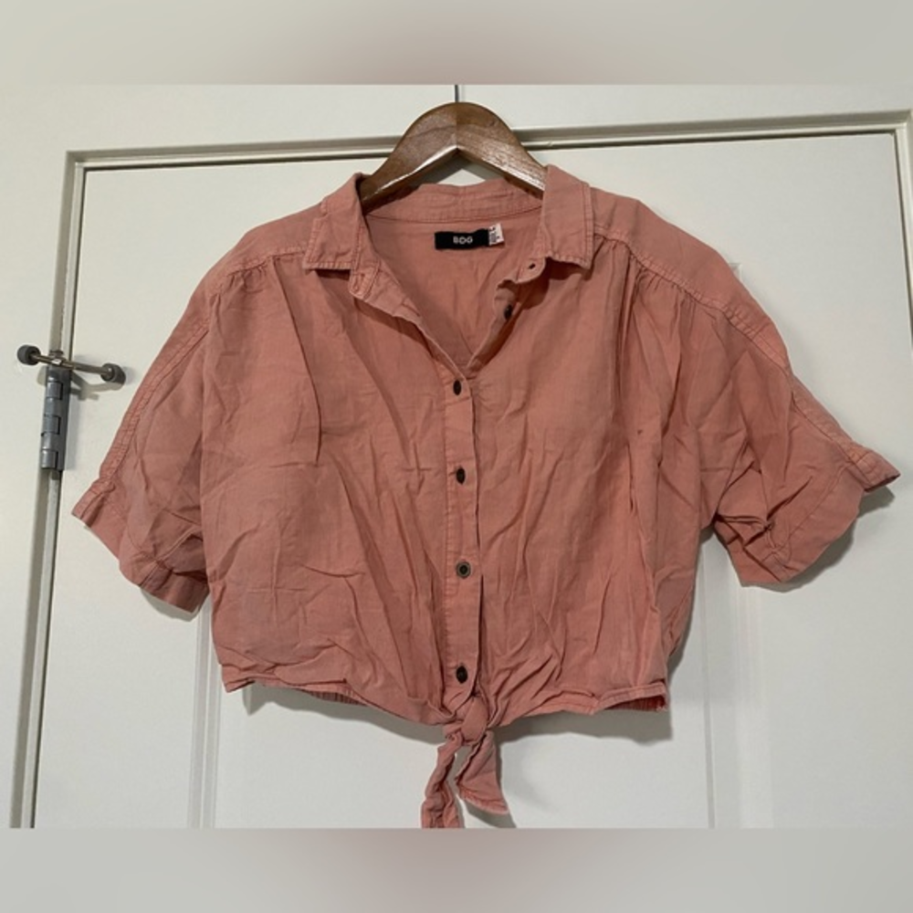Urban Outfitters BDG Jena tie-front blouse Size‎ Small Mauve Color